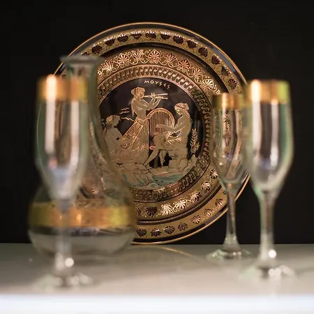 Palazzo Carafa Della Spina - Maison De Charme Appartamento *